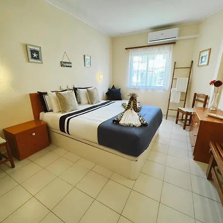 Quinta Nova - Silhueta Citadina Алвор